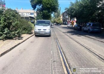 Скоїв наїзд на малолітнього пішохода – слідчі поліції встановлюють обставини дорожньо-транспортної пригоди у середмісті Миколаєва » Миколаївський Оглядач
