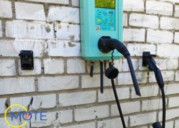 У Миколаєві невідомі знову пошкодили міську зарядну станцію для електрокарів » Миколаївський Оглядач