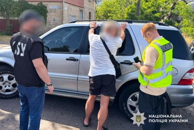 У Миколаєві поліцейські викрили на хабарі посередника та службову особу медичного закладу » Миколаївський Оглядач