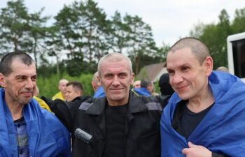 Україна повернула з російського полону ще одну групу захисників і цивільних » Миколаївський Оглядач