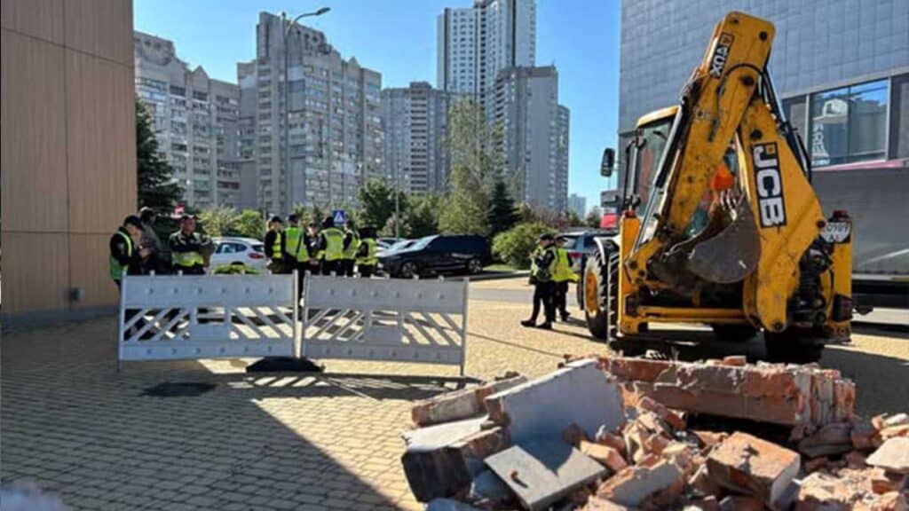 Біля ЖК River Stone демонтували паркан і відкрили 500 метрів набережної Дніпра