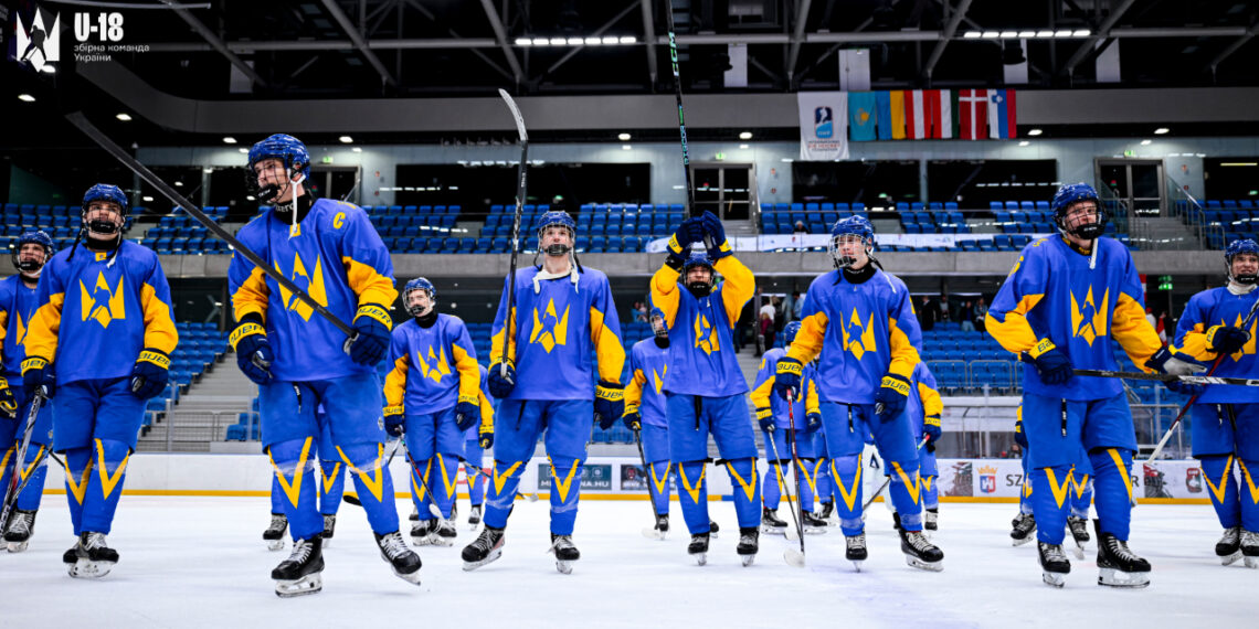 Двоє хокеїстів ХК «Кременчук» у складі юнацької збірної України візьмуть участь в турнірі «Olympic Hopes» • Хокей •