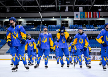 Двоє хокеїстів ХК «Кременчук» у складі юнацької збірної України візьмуть участь в турнірі «Olympic Hopes» • Хокей •