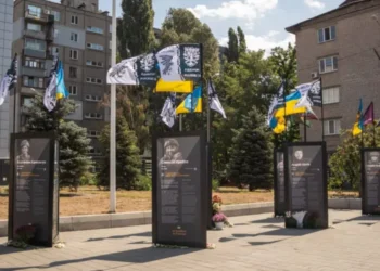 У Дніпрі на Слобожанському проспекті зʼявилася Алея Героїв
