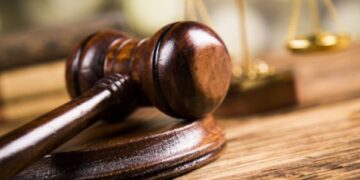 Убив і сам зателефонував у поліцію: на Житомирщині судитимуть 19-річного хлопця