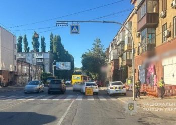 В Одессе сбили 17-летнюю девушку на пешеходном переходе