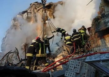 Ворог атакував Київ балістичними ракетами: загинуло 19 мирних людей | Політика