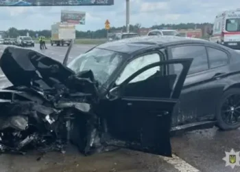 Жахливе ДТП на Львівщині: молодий водій BMW спричинив лобове зіткнення — семеро осіб у лікарні