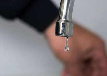 Без води на добу залишиться частина лівого берега Дніпра