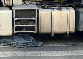 Фура збила літню жінку на вулиці Робоча: пенсіонерка загинула на місці