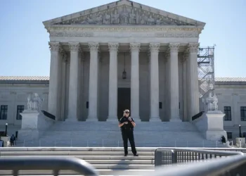 Міграційна політика у США – Верховний суд дозволив рейди проти людей з іншим кольором шкіри та мовою – Світові новини