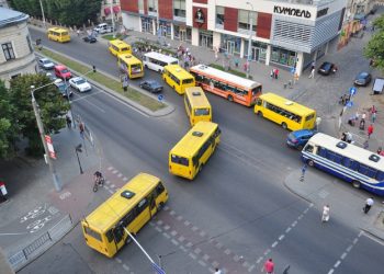 На Львівщині скоротили 30 приміських автобусних маршрутів: перелік напрямків –