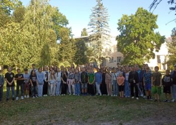 Новини Львова: Ще 55 дітей з Львівщини поїхали на відпочинок в Артек