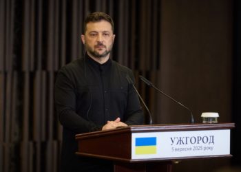 Новини України: Зеленський: Якби путін хотів завершити війну, він не підбурював би наших сусідів на енергоблокаду