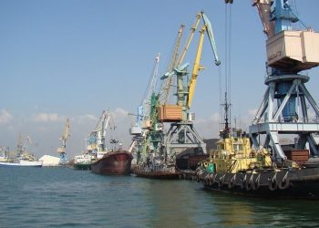 Окупанти відкрили для іноземних суден Бердянськ і Маріуполь – цілі