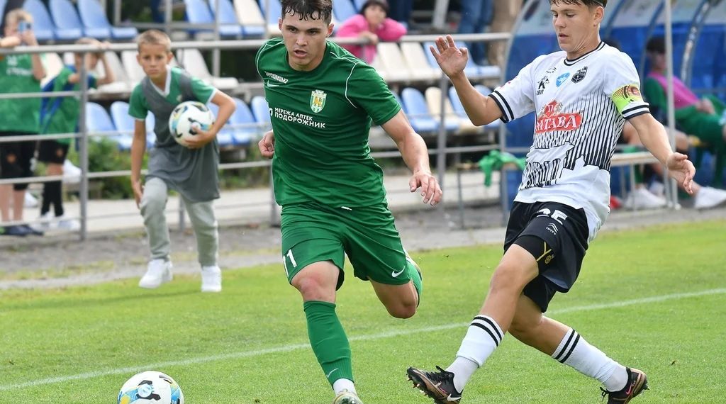 Першість U-19: «Полтава» зазнала розгрому від «Карпат» • Футбол •