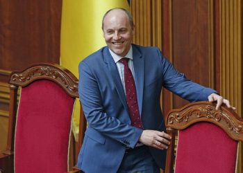Петиция о присвоении Андрею Парубию звания Героя Украины собрала более 25 тысяч голосов