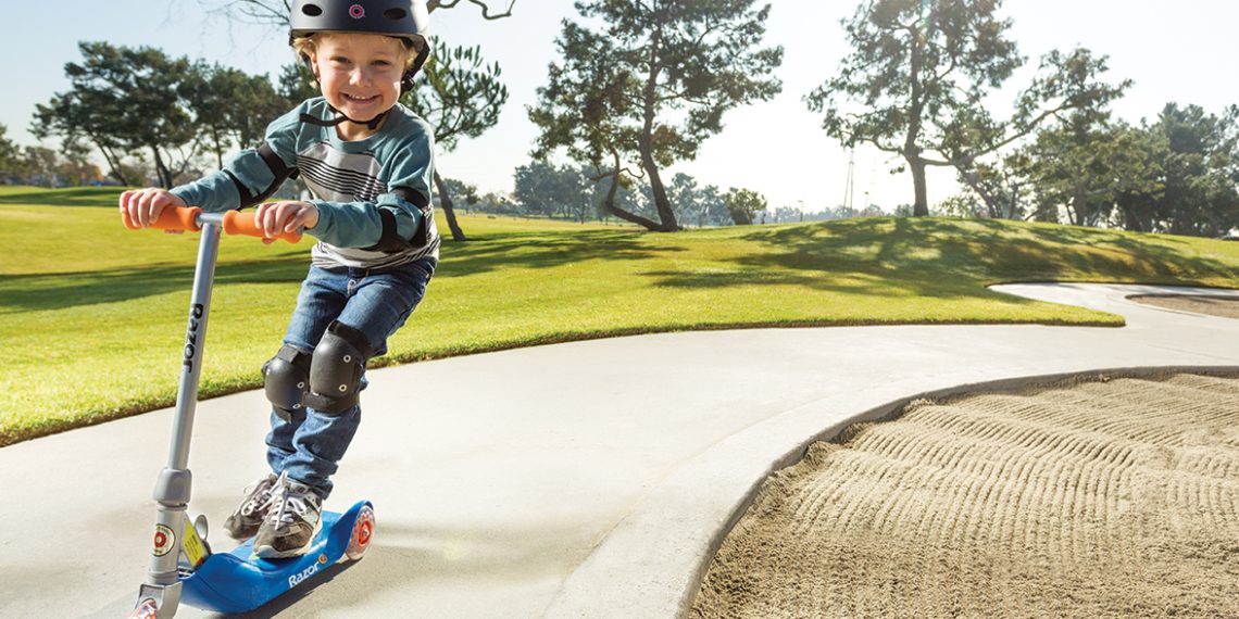 У Львові авто збило 7-річного хлопчика на самокаті –