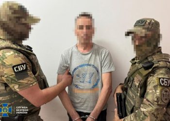 В Одессе СБУ задержала агента ФСБ, который готовил теракты и закладывал взрывчатки в тайники