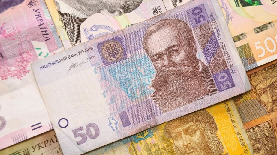 За вихідні аферисти “облегшили” рахунки запоріжців на понад 90 тисяч гривень: яким чином