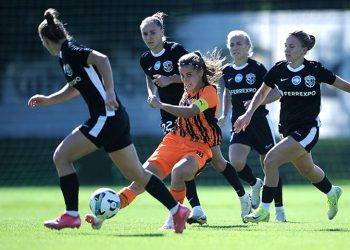 Жіноча «Ворскла» у важкому матчі перемогла «Шахтар» • Футбол •