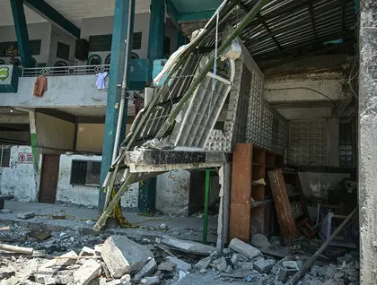 Обвал школи в Індонезії - загинули 67 людей серед них підлітки - фото 9