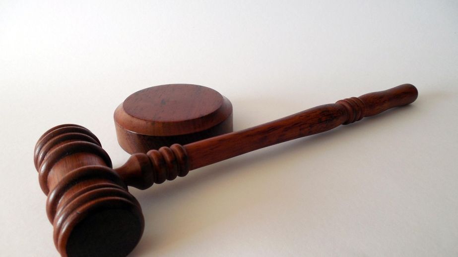 У Запоріжжі двох посадовців освітніх закладів судитимуть за службову недбалість