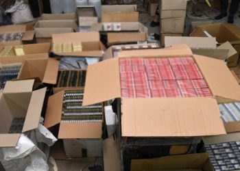 Запоріжця викрили на продажі нелегального алкоголю та сигарет – подробиці