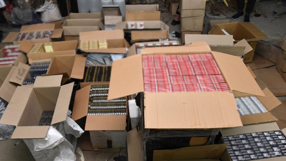 Запоріжця викрили на продажі нелегального алкоголю та сигарет – подробиці