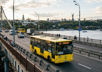 Автобус 22 ул. Тростянецкая — Музей Авиации Киев полный гид по маршруту