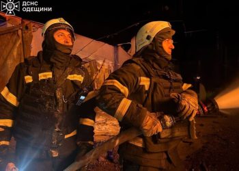 Атака дронов на Одесчину: в Измаиле повреждена инфраструктура, школы переходят на дистанционку