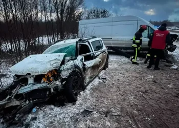 Аварія у Хмельницькому напередодні Нового року: що сталося на Старокостянтинівському шосе