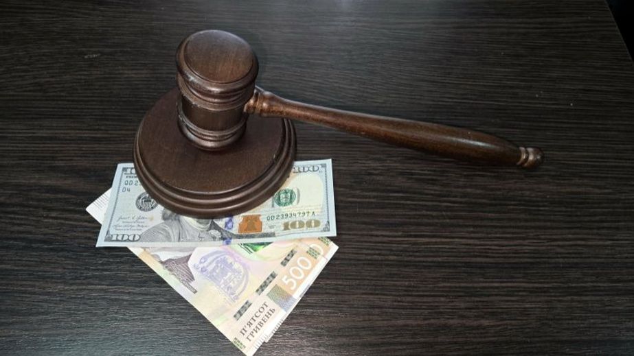 Бердянська “валютниця” дістала заочний присуд у Запоріжжі
