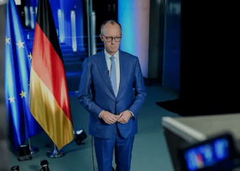 Четвертий рік поспіль українці відзначатимуть Новий рік без електрики, під градом ракет – Мерц