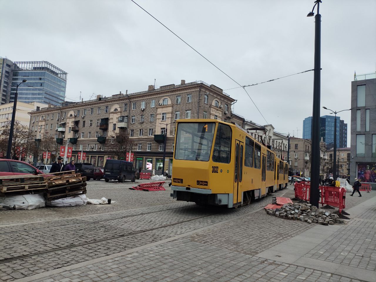низькопідлоговий трамвай