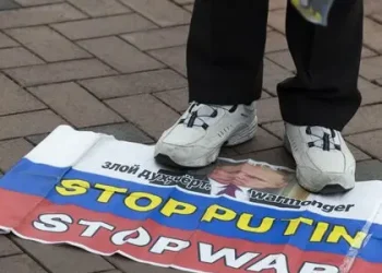 Чотири роки повномасштабного вторгнення – світ закликає до миру в Україні та звільнення полонених – фото – Світові новини