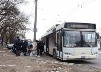 Для жителів мікрорайонів Соляні та Північний організовано підвіз очищеної та технічної води спецтролейбусами КП «Миколаївелектротранс» »