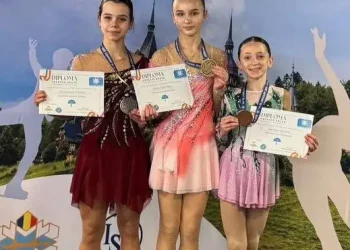 Дніпровські фігуристки з міжнародних змаганнях привезли дві медалі