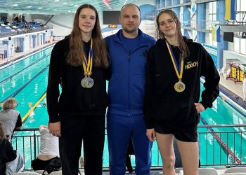 Дві плавчихи з Полтавщини здобули вісім медалей на ЧУ серед кадетів • Плавання •