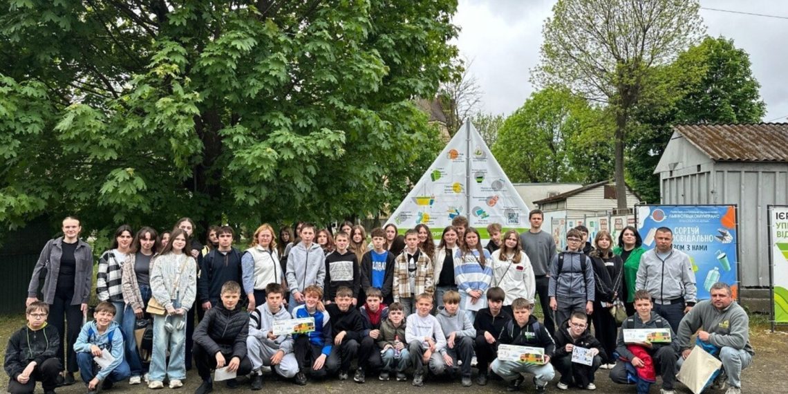 Екологічна освіта для майбутнього: школярі Львівської агломерації вчаться сортувати відходи –