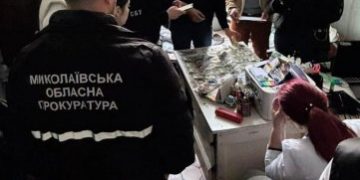 Фіктивна інвалідність за 11 тисяч доларів: у Миколаєві викрито групу медиків, які допомагали чоловікам уникати мобілізації »
