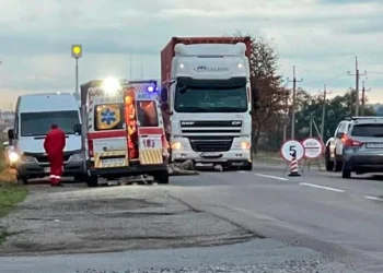 Фура протаранила блокпост під Одесою: двоє військових загинули на службі