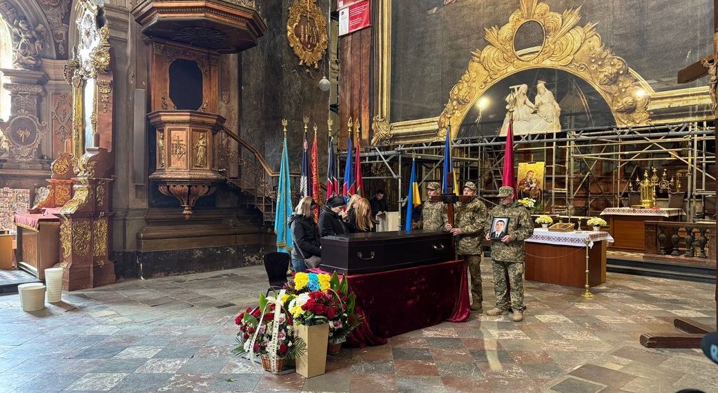 Герой України: Львів попрощався з військовослужбовцем Олегом Авдєєвим –