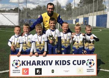 «Гірник-Спорт» очолив полтавський тренер Дмитро Палапа — в заявці одинадцять футболістів • Футбол •