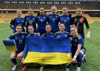 Голкіпёрка «Ворскли» Ганна Харченко у складі дівочої збірної України програла Швеції • Футбол •