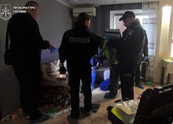 Горе-матері через загибель двох малолітніх дітей, яких вона залишила без нагляду у квартирі, винесено вирок: 7 років ув’язнення »