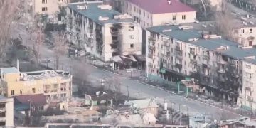 Гуманітарна катастрофа на Херсонщині: місто без шансів на евакуацію | Політика