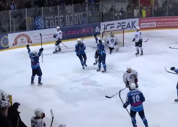 ХК «Кременчук» програв «Соколу» пёрший матч фінальної серії ЧУ з хокею (відео) • Хокей •