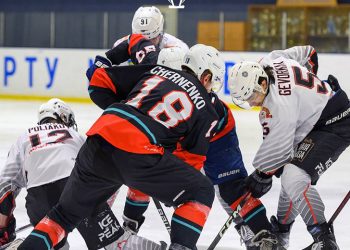 ХК «Кременчук» розгромив київську «Крижинку-Кепіталз» (відео) • Хокей •