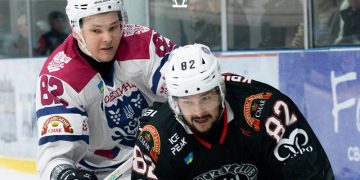 ХК «Кременчук» важко переміг «Одещину» у першому матчі плей-оф (відео) • Хокей •